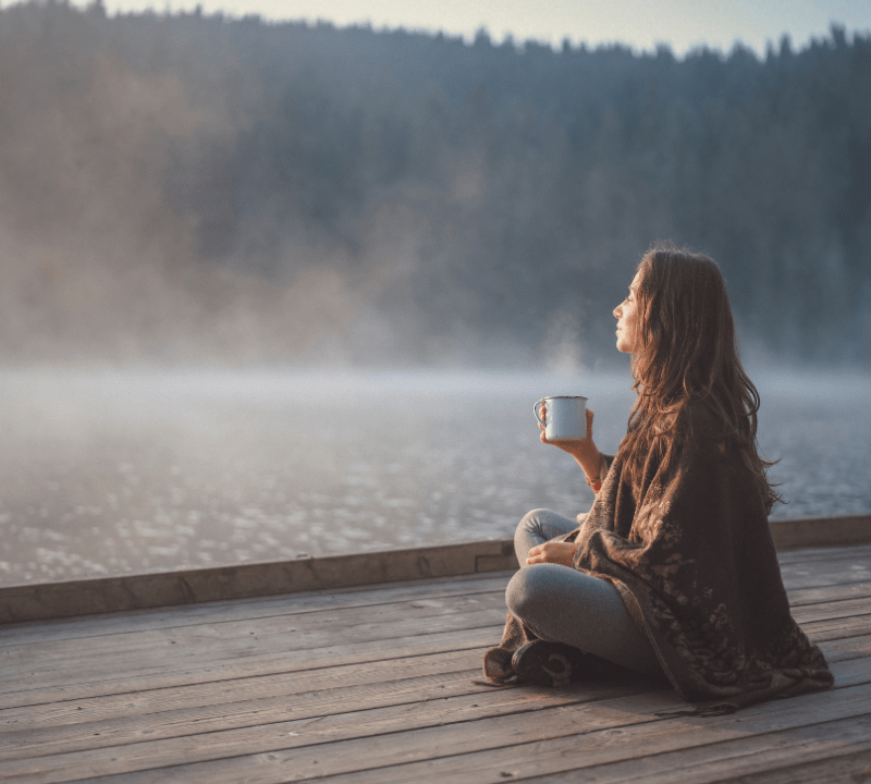 LADY DRINKING COFFEE